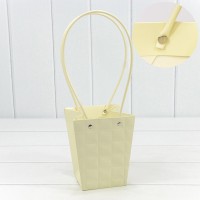 Пакет подарочный "Ваза для цветов" 15,5*13*9,5 "Квадраты" Песочный 1/10 1/150 Арт: 000168G/29